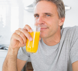 בשבילי, סלט וכוס מיץ תפוזים-תמונה